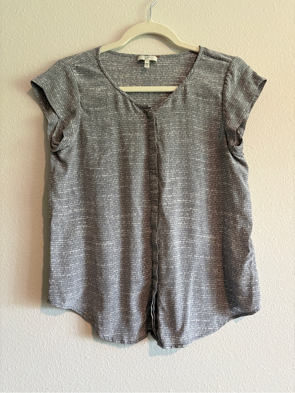 Joie 100% Silk Blouse Button-Front Cap-Sleeve Women’s Small Grey White Patterned